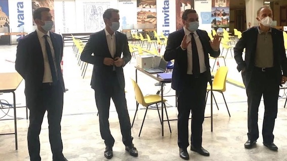  Novara, ufficialmente operativo l'hub vaccinale alla Sala Borsa