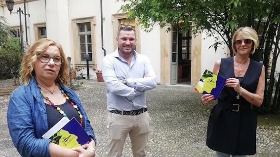 Novara, presentata la mostra "Una notte d' inferno- 20 dipinti per raccontare Dante ai più piccini"