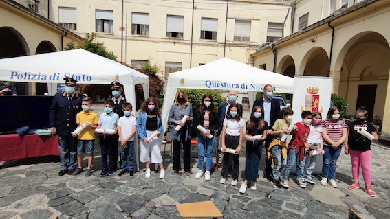 Novara, in Questura le premiazioni del progetto/concorso per le scuole "Pretendiamo legalità". Foto