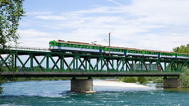 Galliate, ponte sul Ticino: riaperta la linea ferroviaria