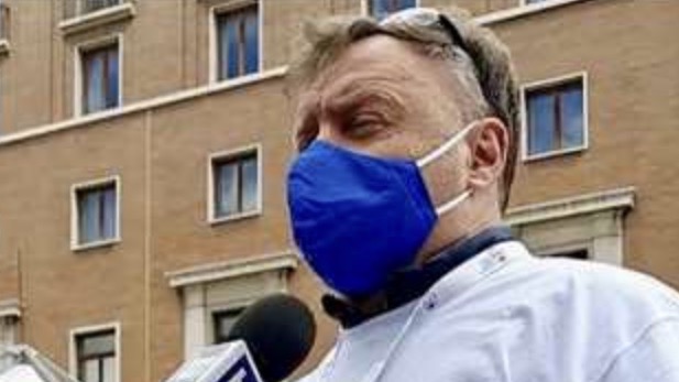 	Green Pass, Fipe-Confcommercio: “Sì alla vaccinazione, no a discriminazione tra le imprese"