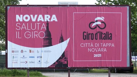 Novara, attesa per l'arrivo della tappa del Giro d'Italia