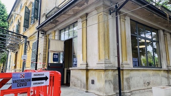 Oleggio, a Villa Calini proseguono le vaccinazioni anti-covid