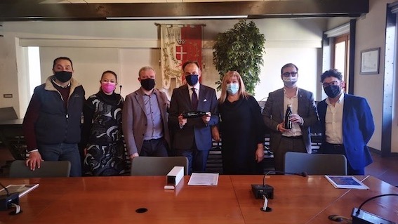 Oleggio, con il presidente Cirio in visita si è parlato del Poliambulatorio