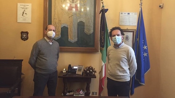 Cameri, l'agente della polizia locale Mauro Pregnolato va in pensione