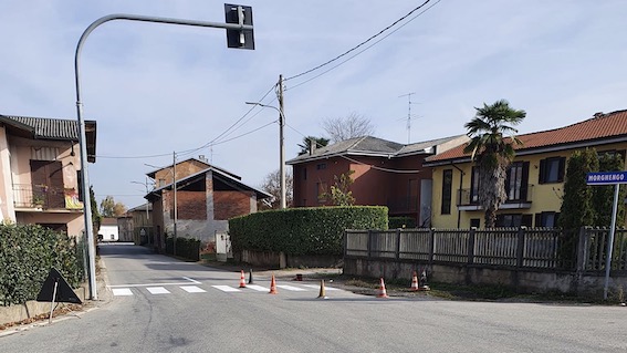 Momo, proseguono i lavori di rifacimento della segnaletica orizzontale