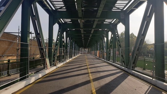 Galliate, riaperto il ponte sul Ticino