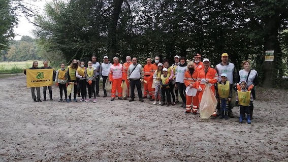 Bellinzago, tanti volontari per la pulizia del Parco del Ticino