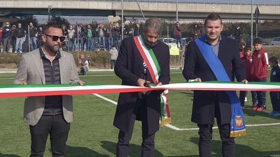 Romentino, inaugurato nuovo campo di calcio sintetico