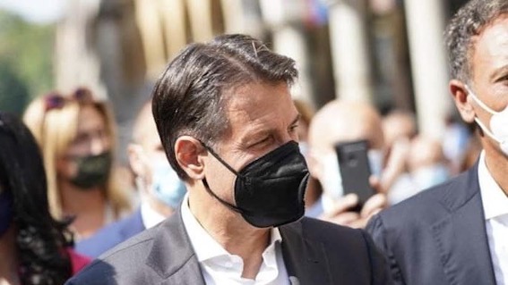 Reddito di cittadinanza, Conte a Novara: "Accetteremo tutte le modifiche migliorative"