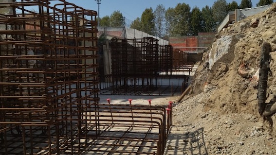 Trecate, proseguono i lavori per il nuovo palazzetto