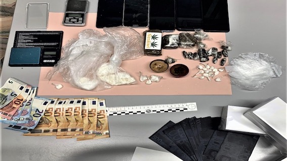 Contrasto allo spaccio: un arresto della Polizia a Novara