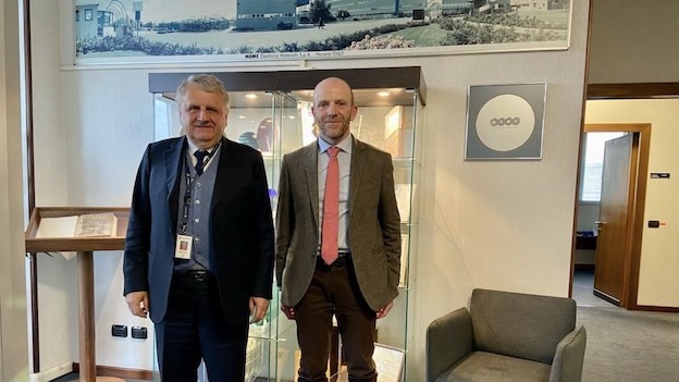 Novara, la MEMC regala 400 euro in buoni acquisto ai collaboratori