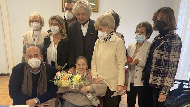 Novara, 102 candeline per la signora Renata