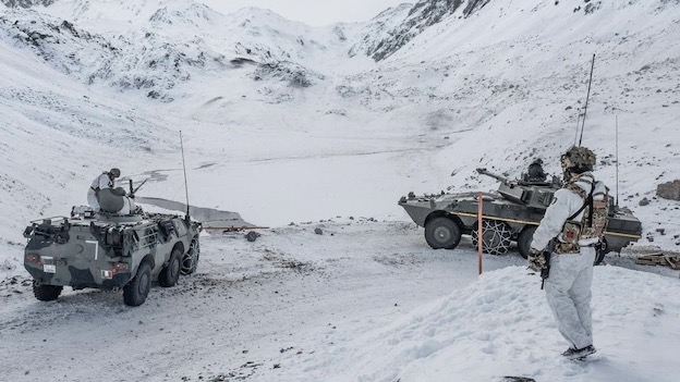 Addestramento in Francia con gli Chasseurs Alpins per i Dragoni del Nizza