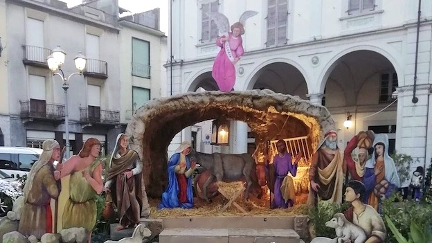 Trecate scopre i suoi presepi con l'iniziativa "Una luce in città"