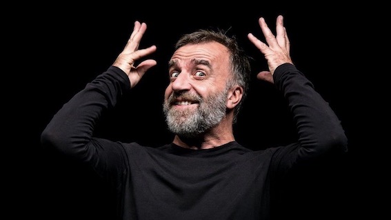 Teatro Coccia, in scena la comicità di Ugo Dighero