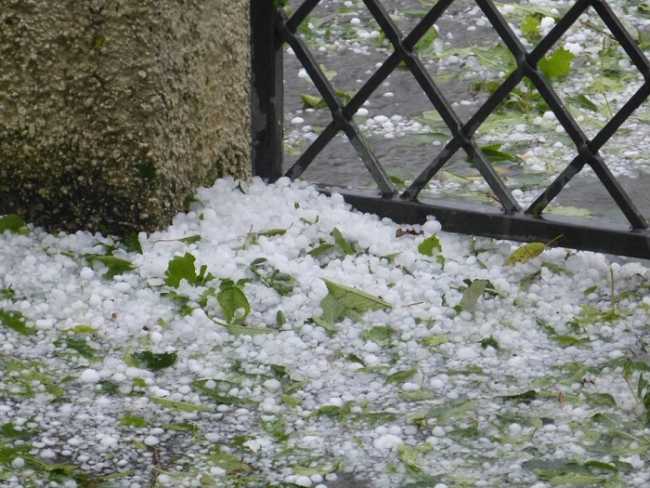 Maltempo, forti grandinate sul basso novarese
