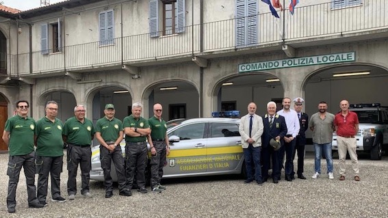 Trecate, donata auto ai volontari dell'Associazione Nazionale Finanzieri d'Italia