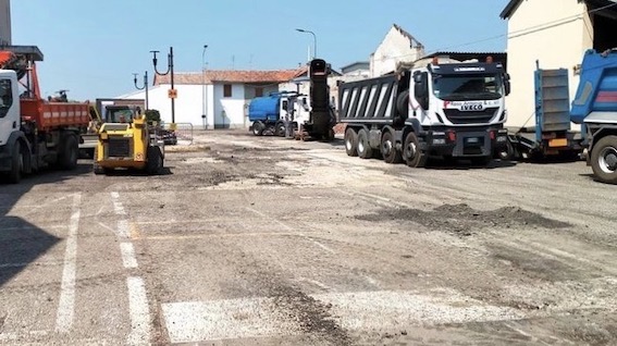 Garbagna, lavori per il rifacimento della piazza del Municipio