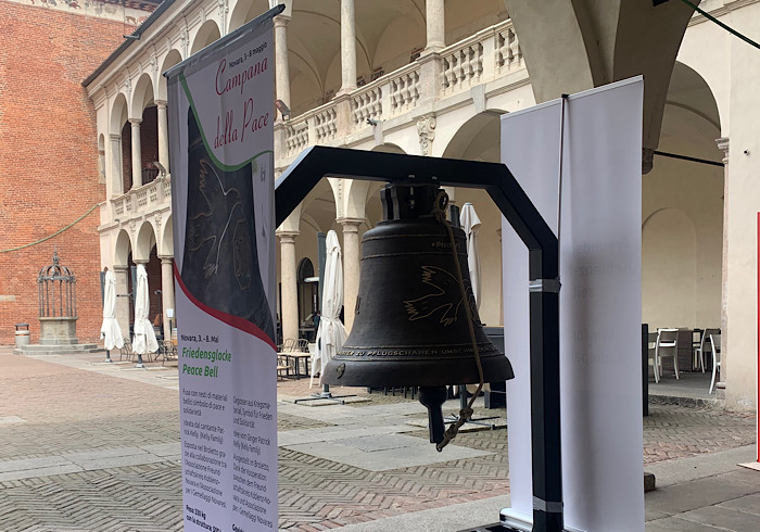 Una campana per la pace arriva a Novara. La cerimonia sabato