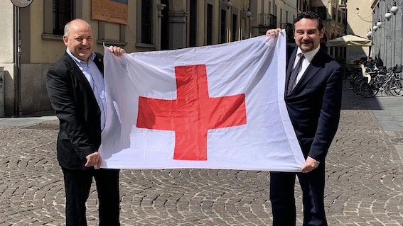 Giornata Mondiale della Croce Rossa: la bandiera sventola a Palazzo Cabrino