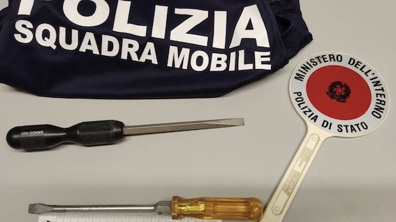 Repressione furti in abitazione, due denunce e foglio di via