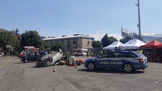Novara, successo per "Aiutaci ad aiutarti !"
