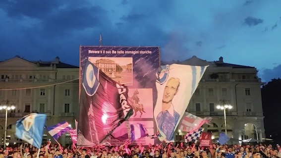 Novara Fc, tantissimi in piazza per la festa promozione