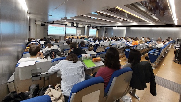 "Universitari per un giorno": 500 studenti del Piemonte al Dipartimento di Scienze del Farmaco dell'Upo