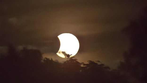 Oggi l'eclissi parziale di sole, visibile anche nelle nostre zone