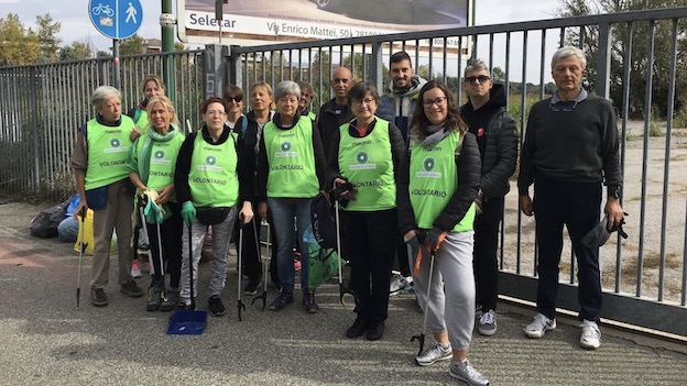 I volontari di Novara Green in azione al Torrion Quartara