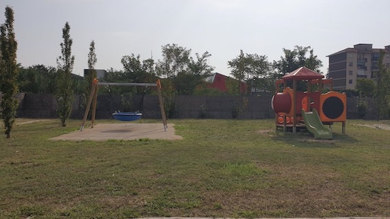 Un anno di Amazon a Novara: inaugurato parco giochi inclusivo donato alla città