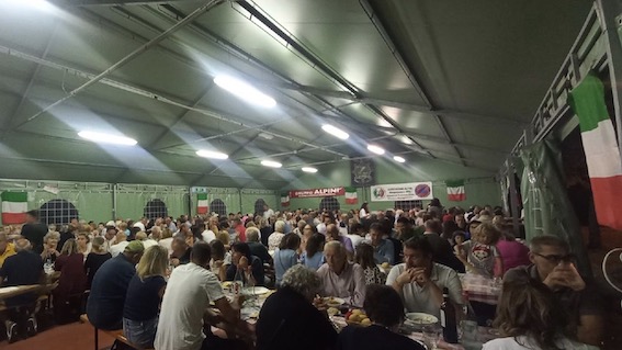 Grande successo per le cene degli Alpini a Borgomanero