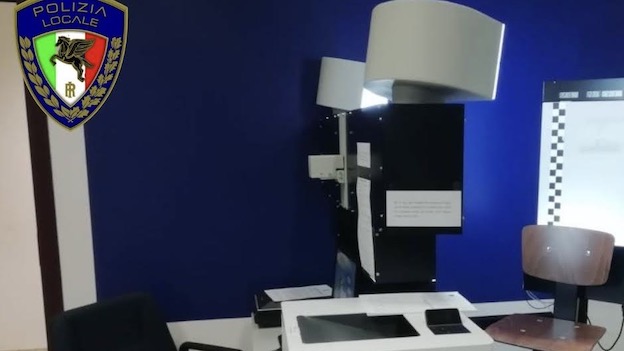 Polizia locale di Trecate: nuovo sistema di fotosegnalamento e controllo documenti