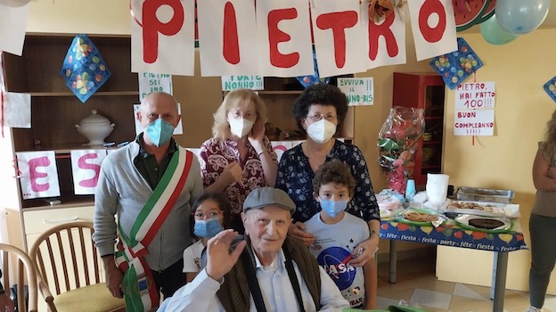 Granozzo con Monticello, 100 candeline per il signor Pietro