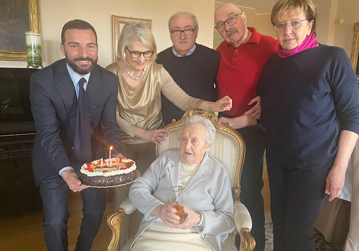 Festa per i 102 anni di Maria Porazzi