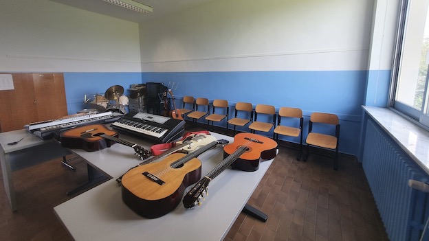 Momo, prosegue il lavoro dei volontari alla scuola secondaria