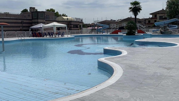 Piscina comunale di Trecate, approvato progetto per affidamento servizio