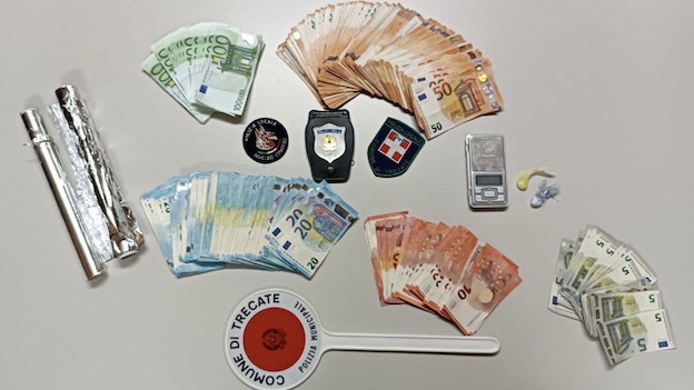 Trecate, arrestato dalla polizia locale per resistenza e denunciato per spaccio