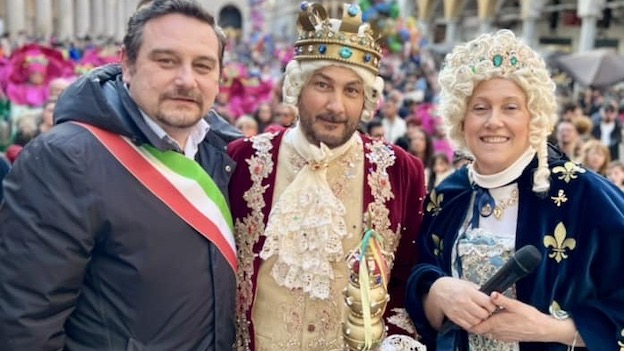 Tanta gente per il Carnevale Novarese 2023