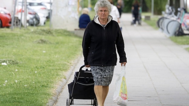 Inflazione e anziani, analisi Confartigianato: le pensioni perdono potere d'acquisto