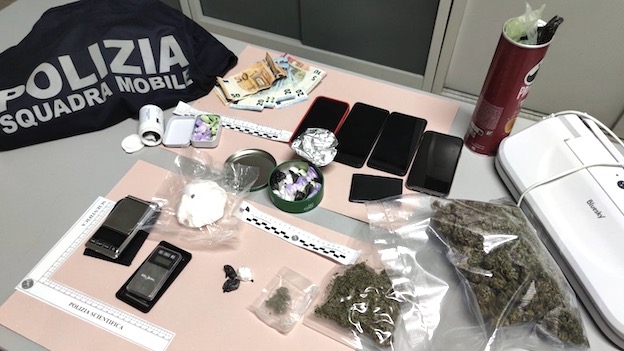 Novara, contrasto allo spaccio di stupefacenti: due arresti