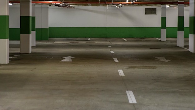 Galliate, chiuso per alcuni giorni il parcheggio sotterraneo