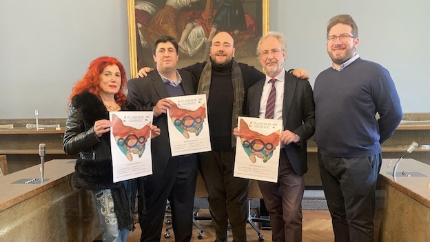 Il 21 marzo al Broletto un flashmob contro "le mostruosità create dall'uomo"