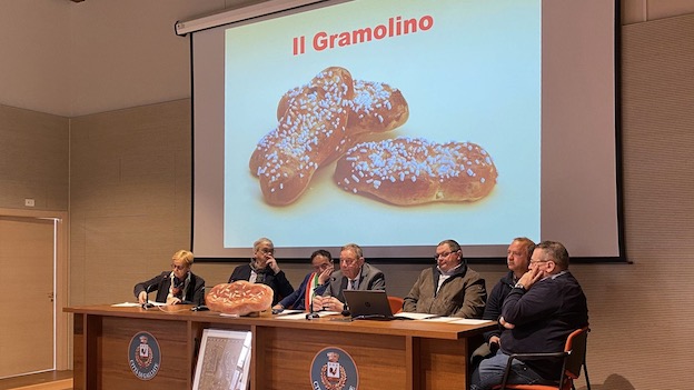 Galliate, presentata la De.Co: primo prodotto ad ottenerla, il Gramolino