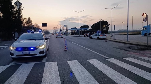 Trecate, folle corsa in auto: giovane arrestato e condannato