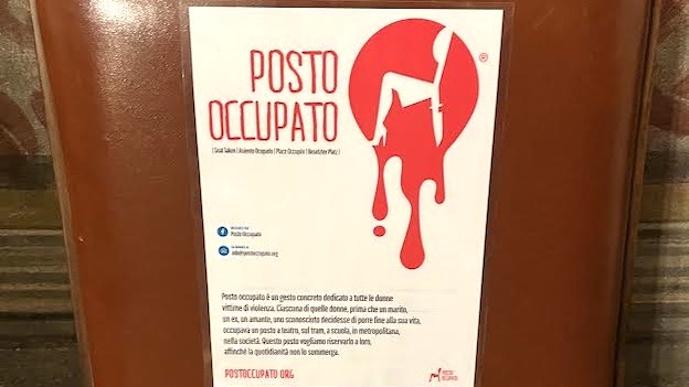  Trecate, "posto occupato" in aula consiliare contro la violenza sulle donne