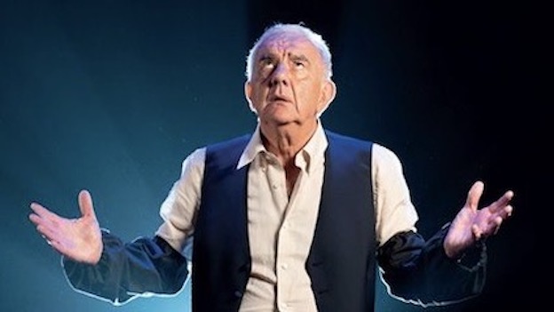 Gene Gnocchi in scena al teatro "Silvio Pellico" di Trecate