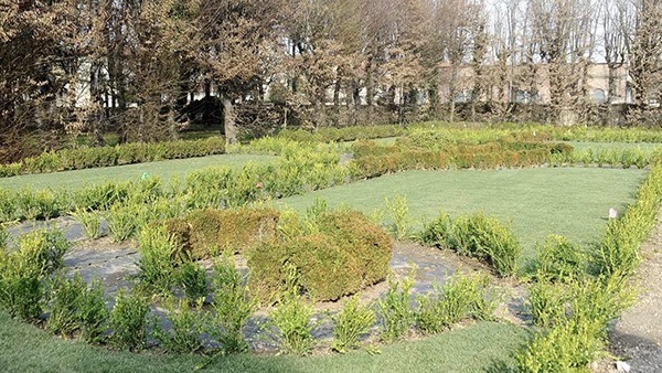 Trecate, il giardino all'italiana di Villa Cicogna sarà "Parco Carabinieri d'Italia"